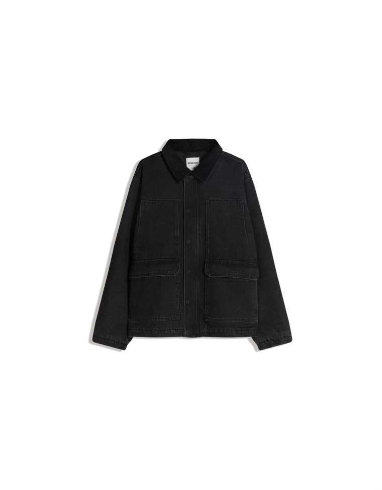 Джинсовая куртка с карманами