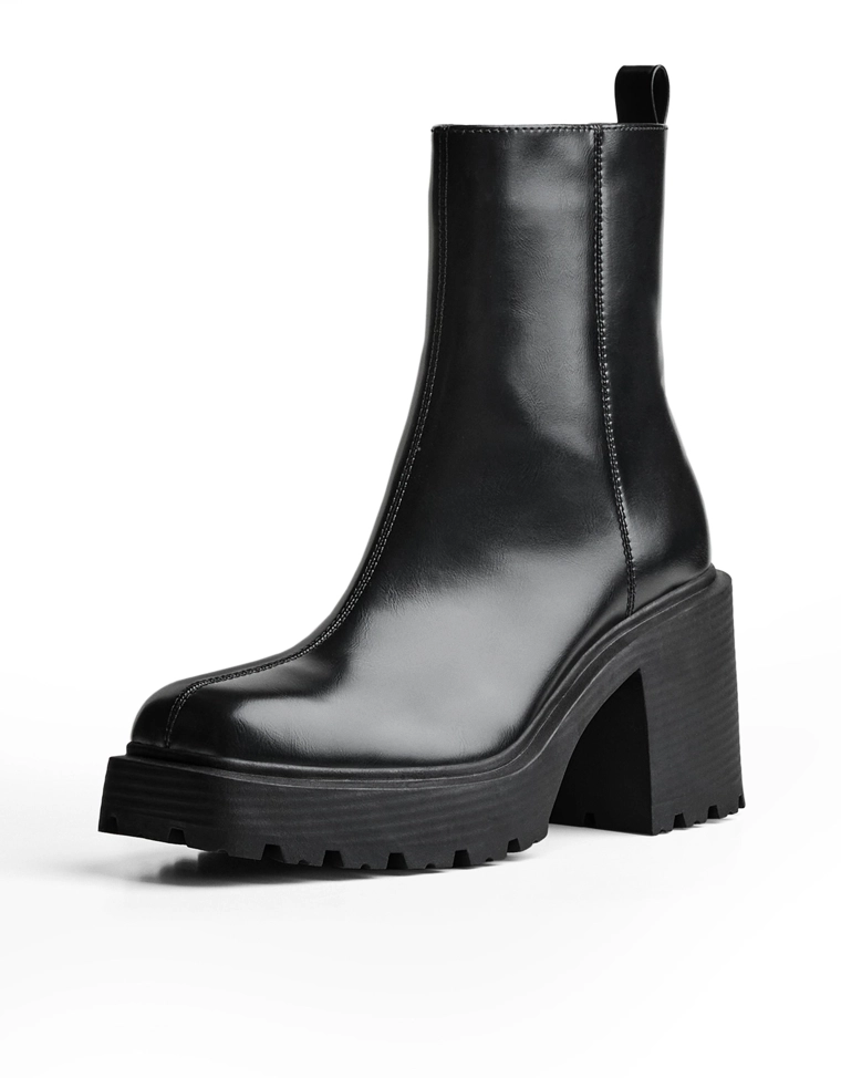 Ботильоны с квадратным носом