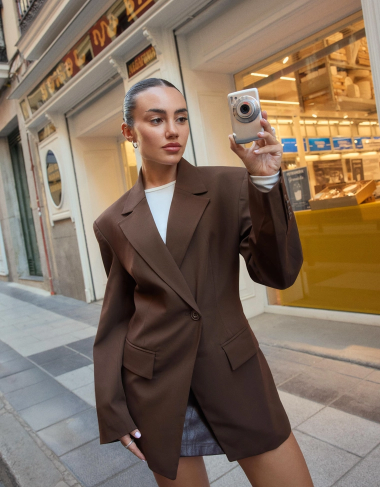 Блейзер с боковой пуговицей