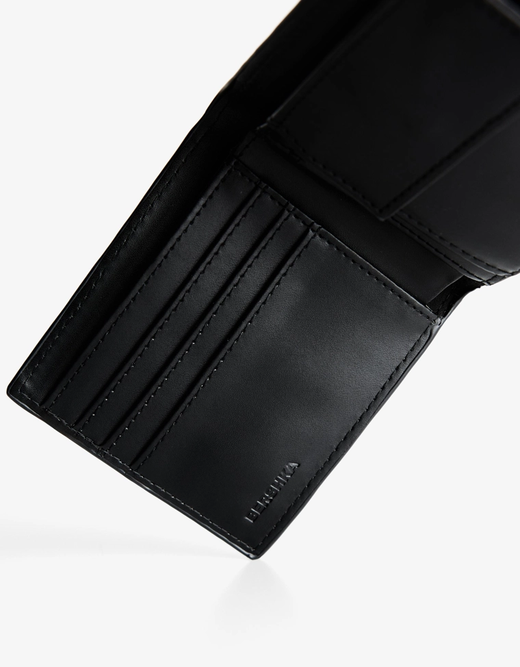 Кошелек с принтом и заклепками