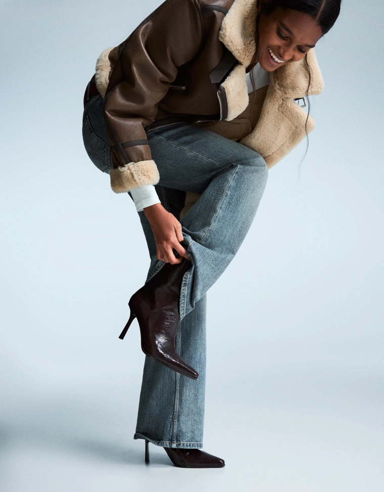 Ботильоны с тисненым каблуком