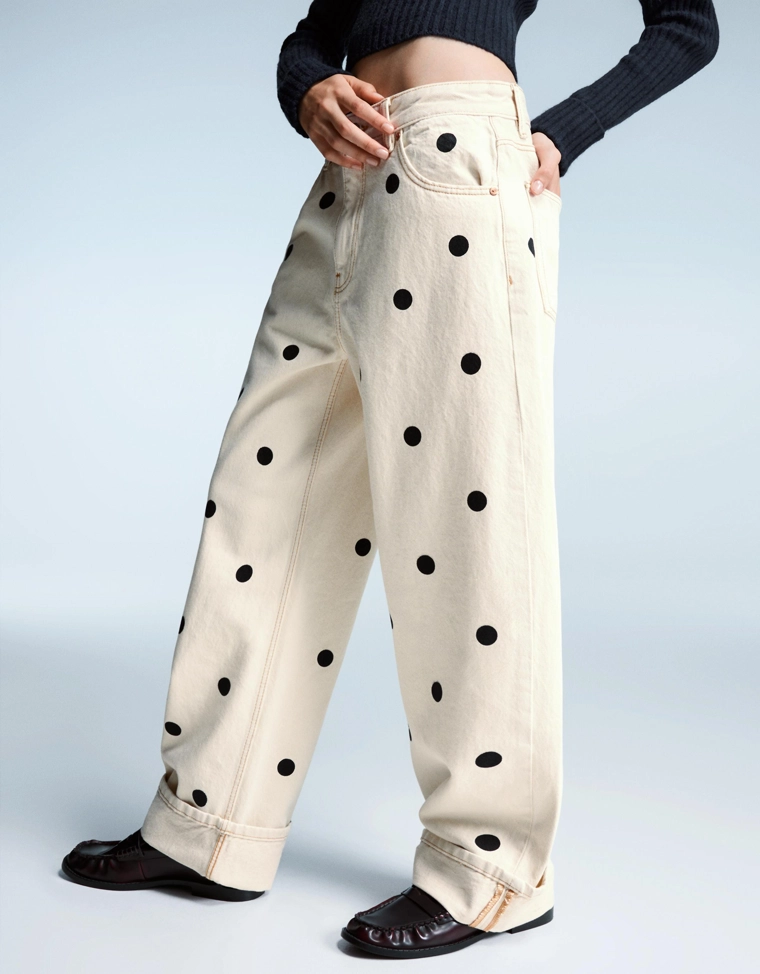 Джинсы свободного кроя с отворотами