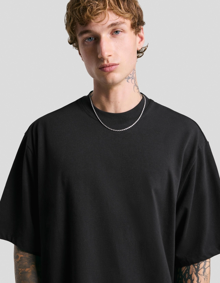 Футболка из мягкой ткани с короткими рукавами