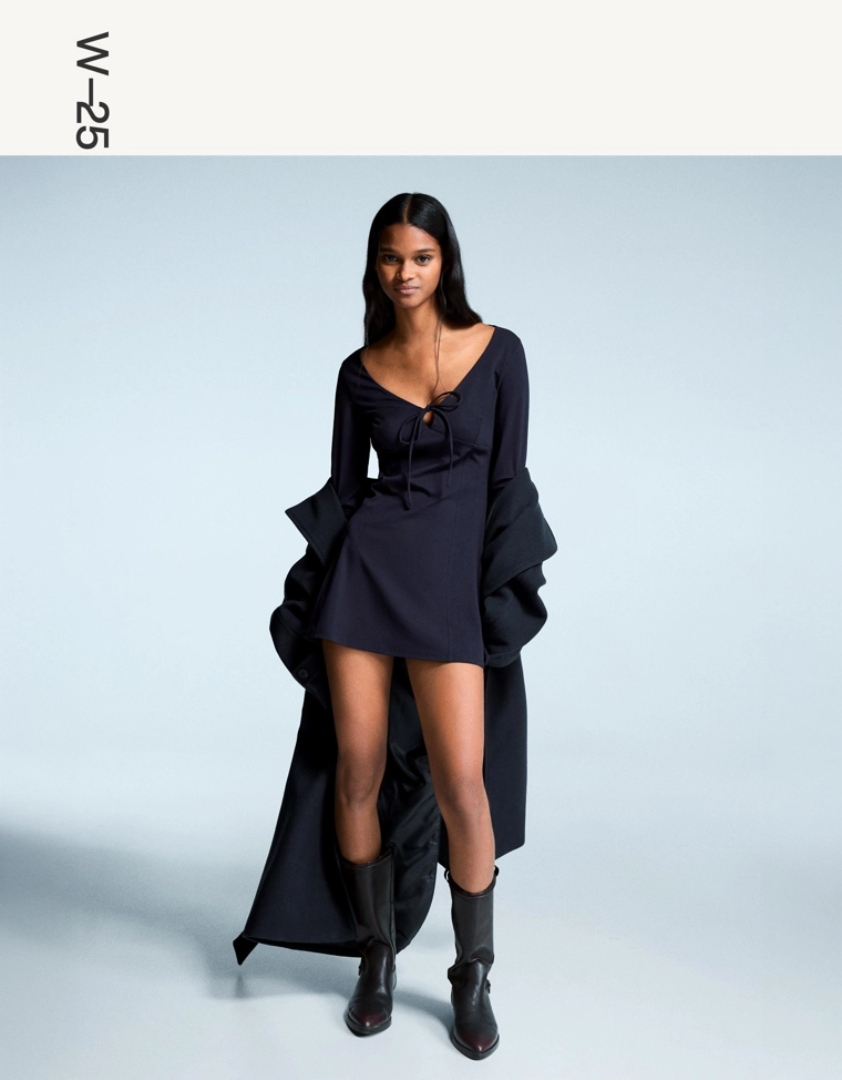 Мини-платье с бантом