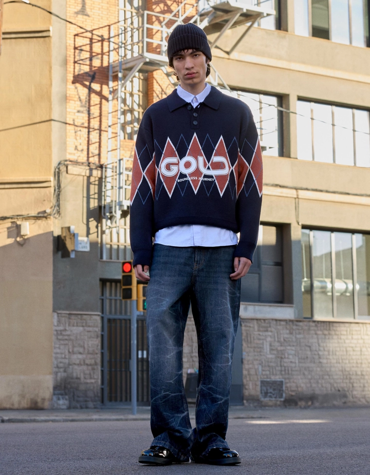 Свитер с принтом и воротником поло