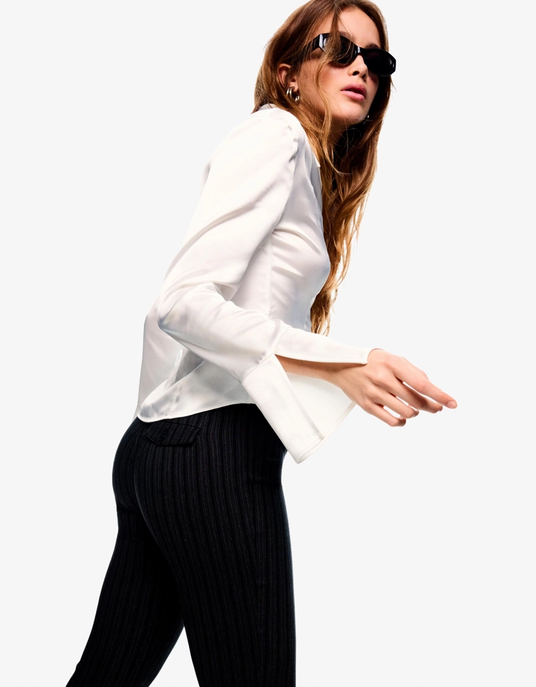 Сатиновая рубашка со шнуровкой