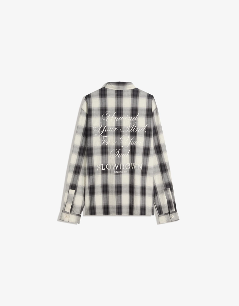 Рубашка в клетку с вышивкой на длинные рукава