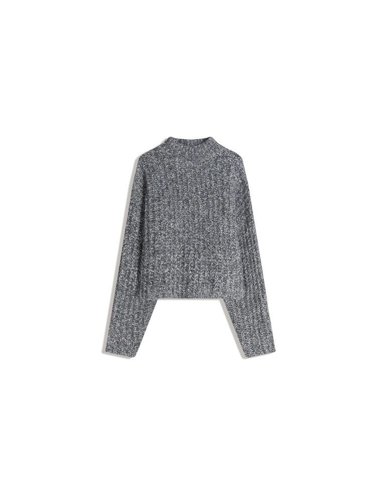 Свитер с высоким воротником из ткани из крученой нити