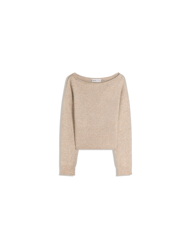 Свитер с вырезом «лодочка»