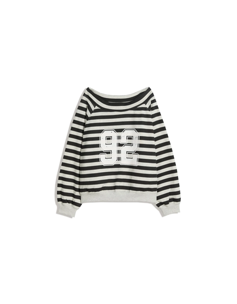 Свитер с вырезом «лодочка» и принтом