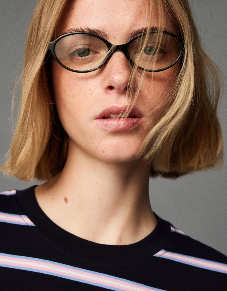 Очки в пластмассовой оправе с синим фильтром