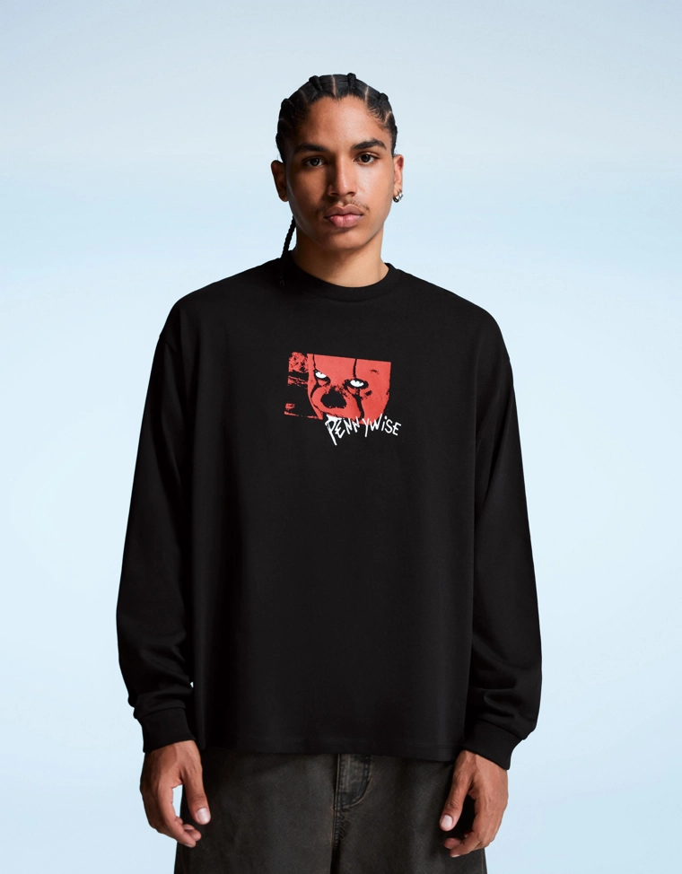 Лонгслив «Оно» с принтом