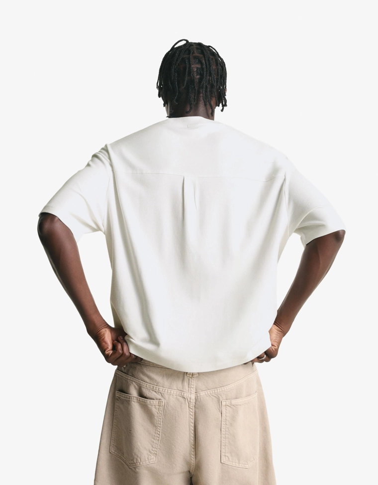 Футболка геометрического кроя с вышивкой