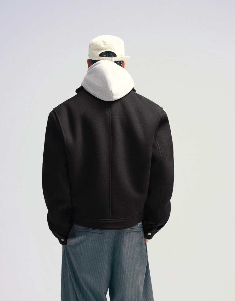 Куртка из фетра на молнии