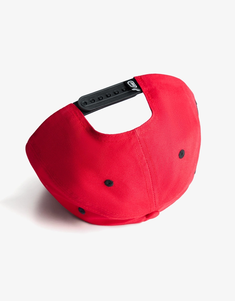 Бейсболка ecko unltd с нашивками