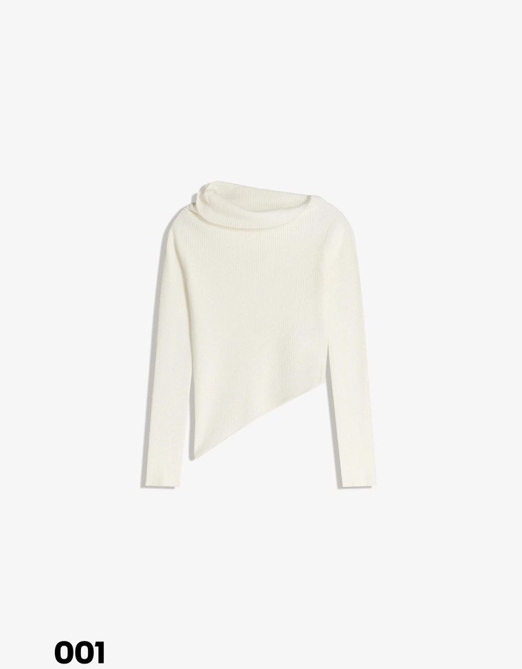 Свитер асимметричного кроя со сборками