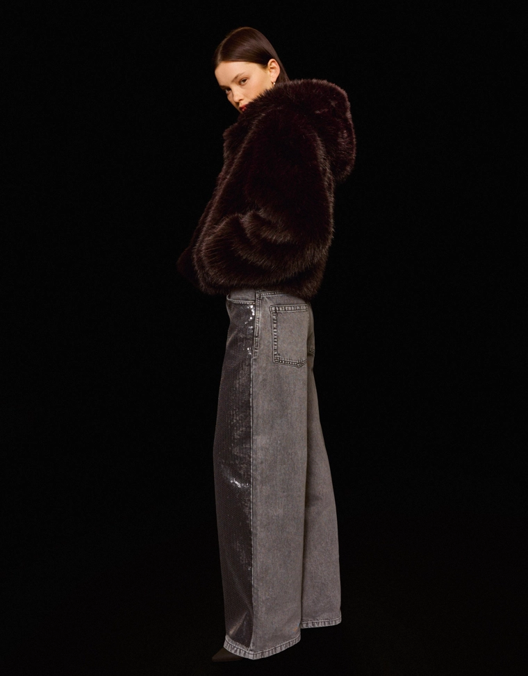 Куртка с капюшоном из искусственного меха