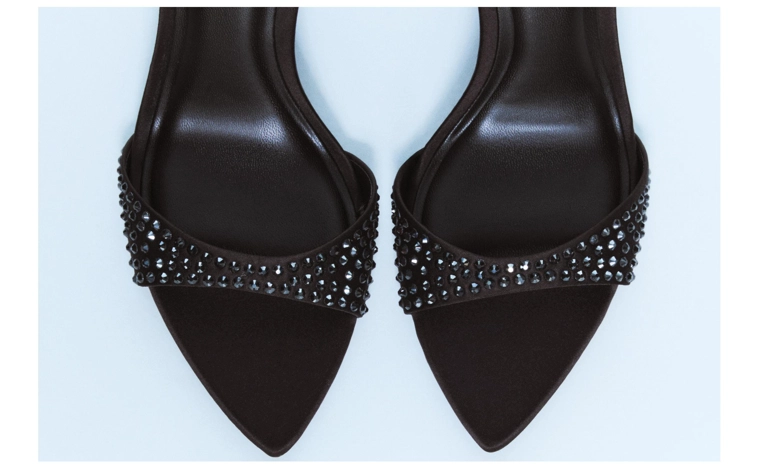 Босоножки на каблуке с блестками