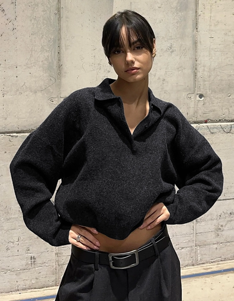 Свободный свитер с воротником поло