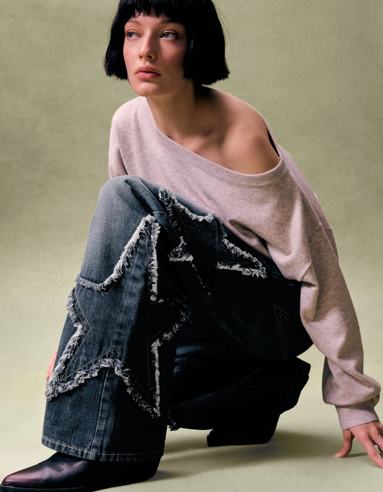 Джинсы baggy с вышитой звездой