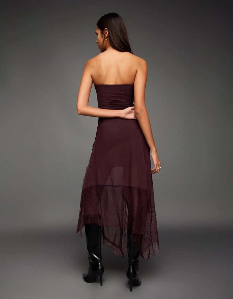 Асимметричное кружевное платье миди бандо из полупрозрачной ткани