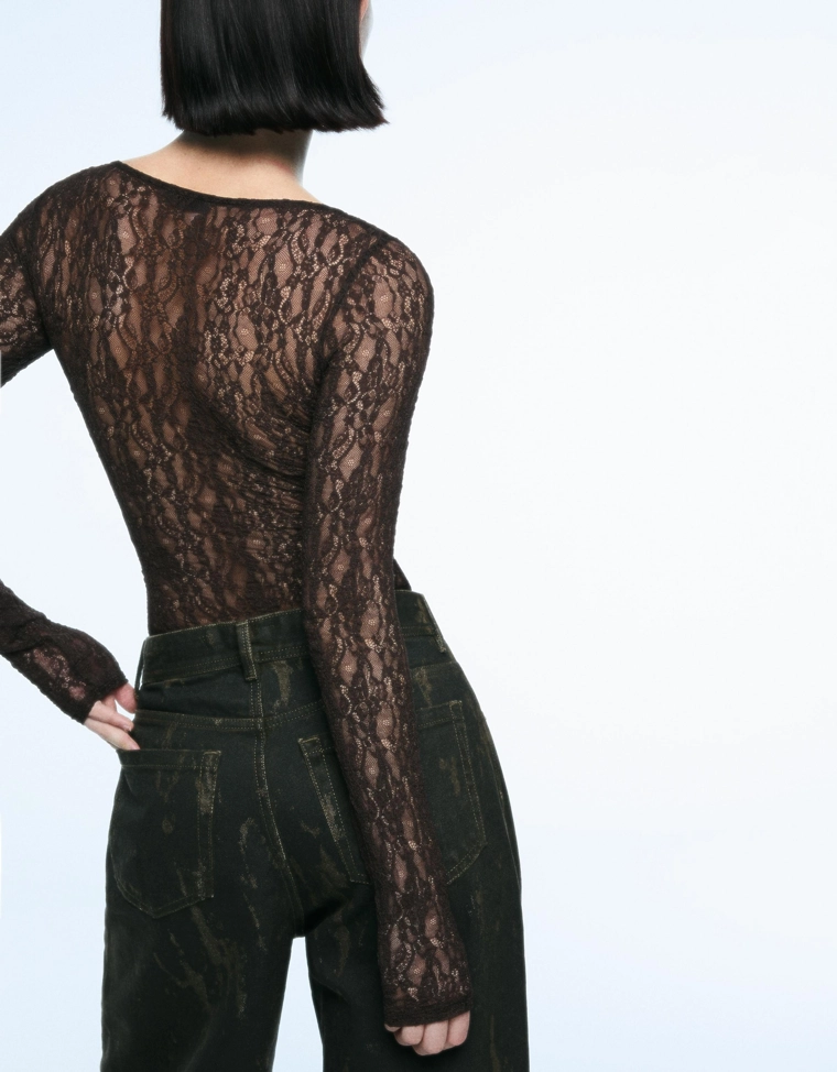 Боди с кружевом и длинными рукавами