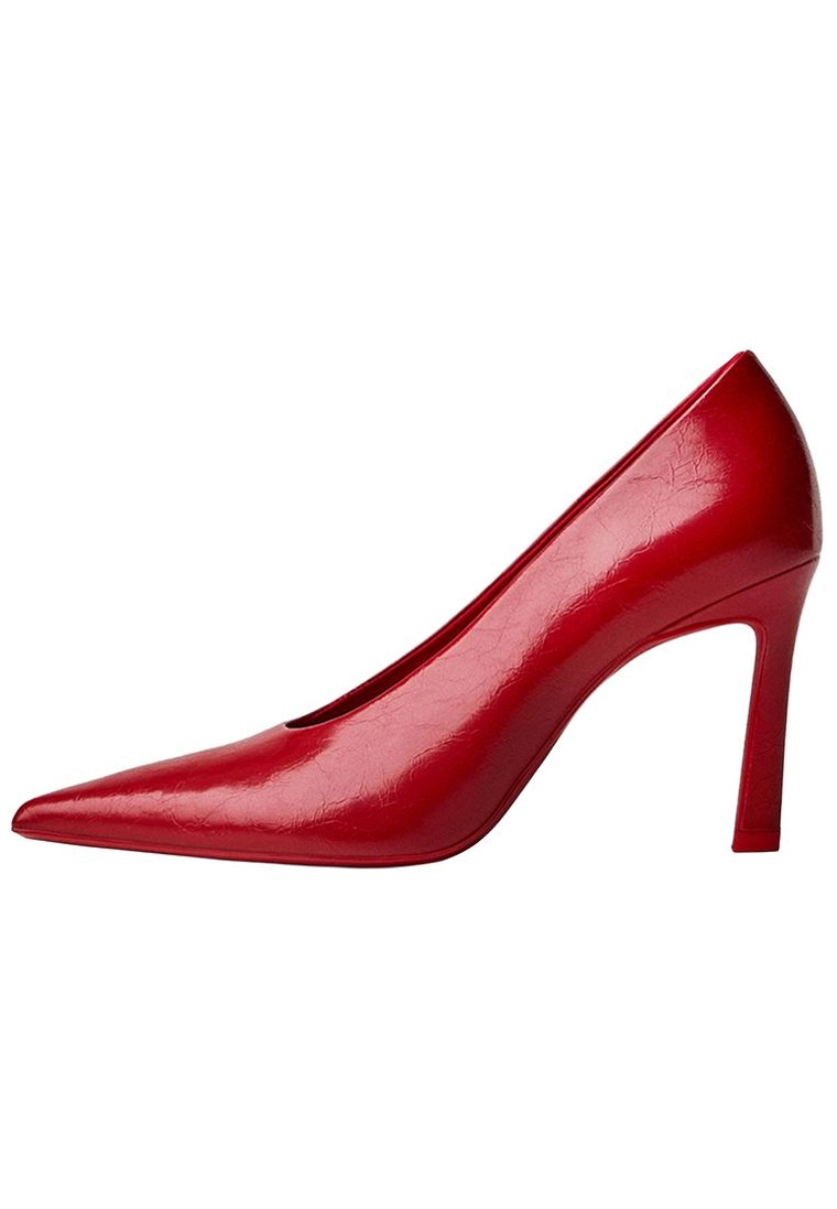 Туфли на высоком каблуке
