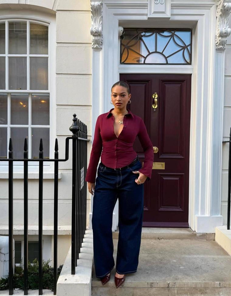 Рубашка облегающего кроя с расклешенными рукавами