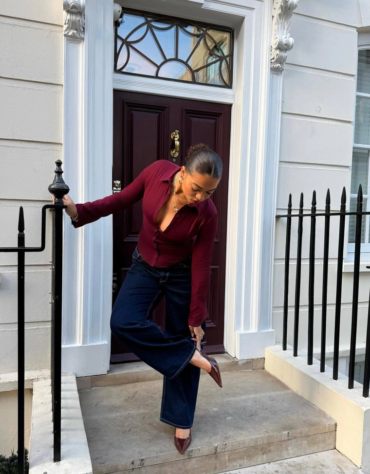 Рубашка облегающего кроя с расклешенными рукавами