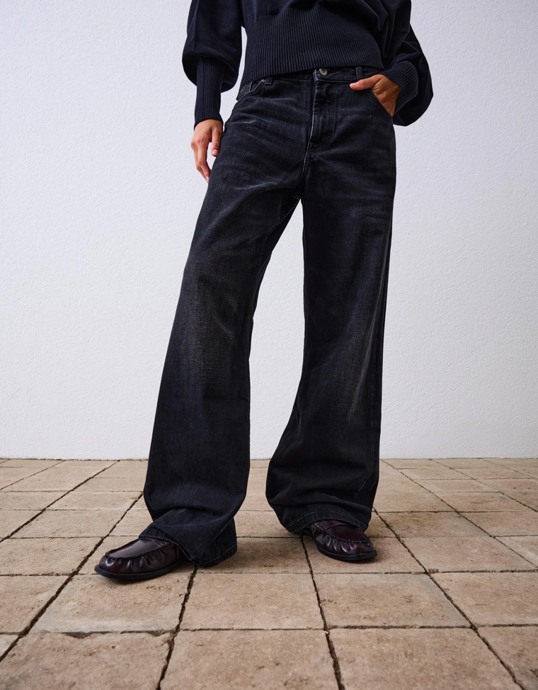 Джинсы свободного кроя