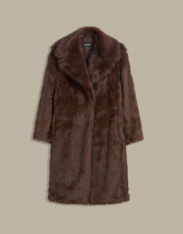 Длинное пальто из искусственного меха