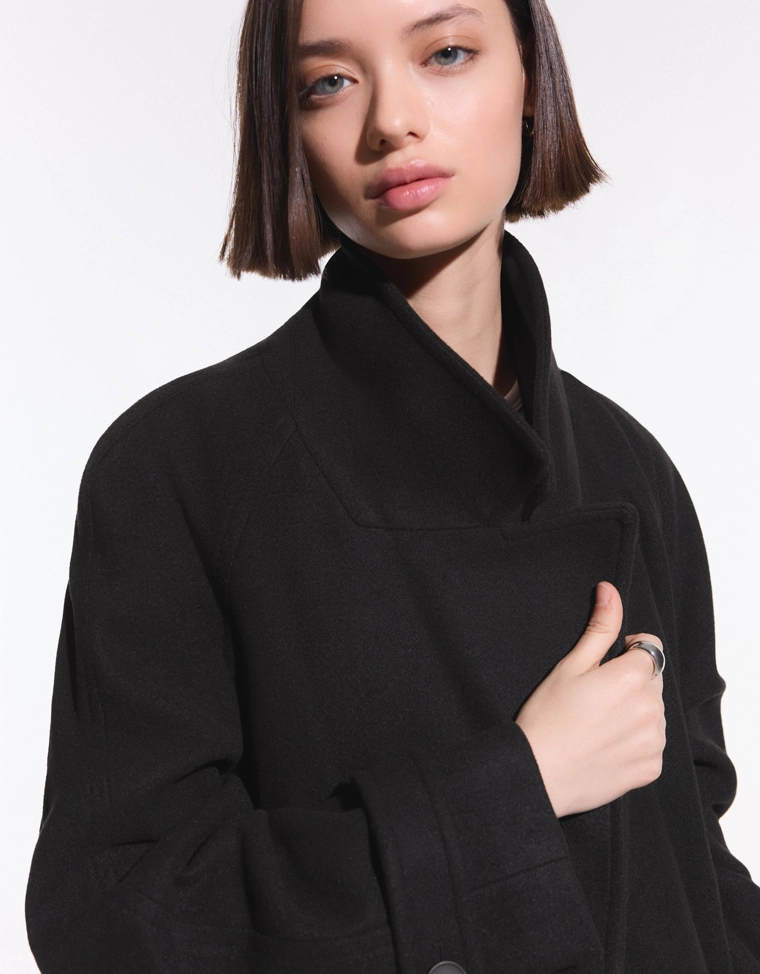 Тренч из мягкой ткани с поясом