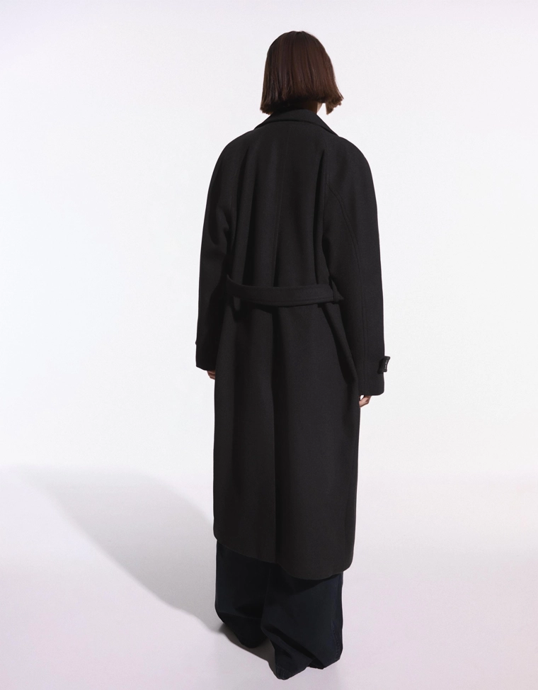 Тренч из мягкой ткани с поясом