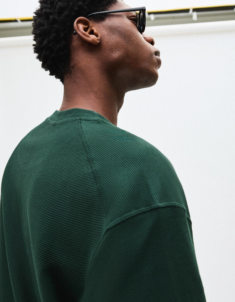 Футболка из мягкой ткани с короткими рукавами