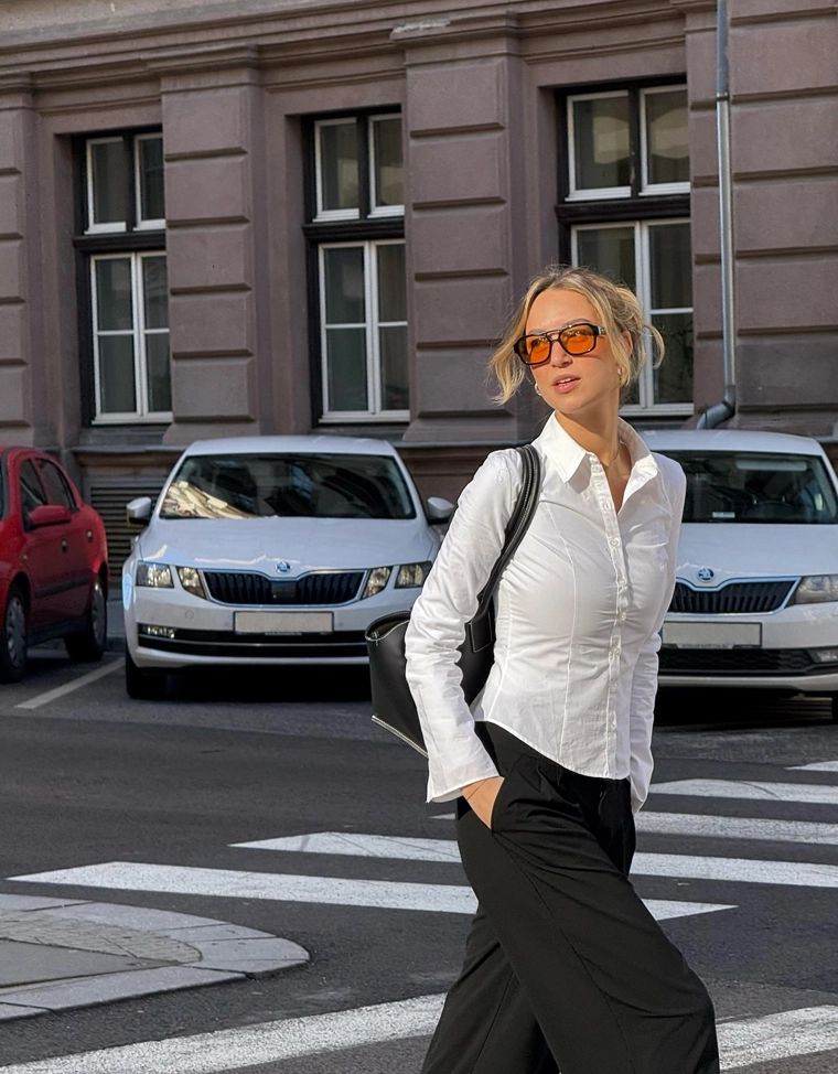 Рубашка облегающего кроя с расклешенными рукавами