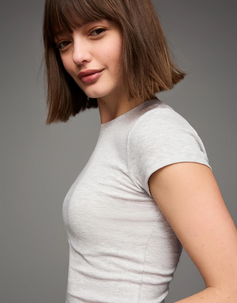 Футболка с круглым вырезом