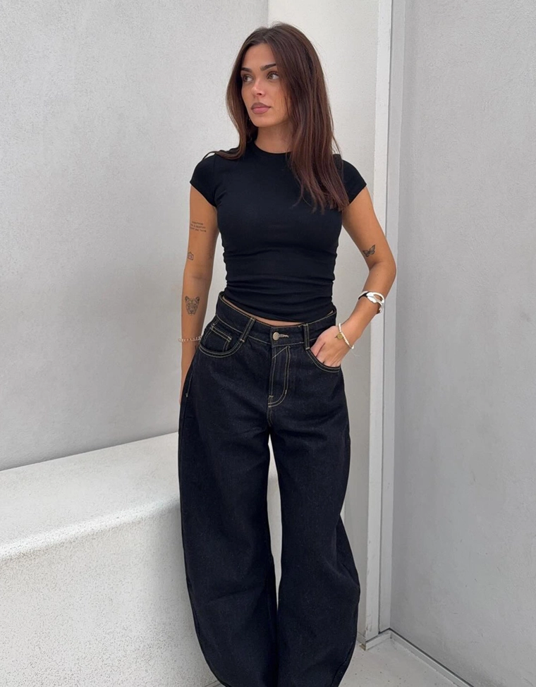 Футболка с круглым вырезом