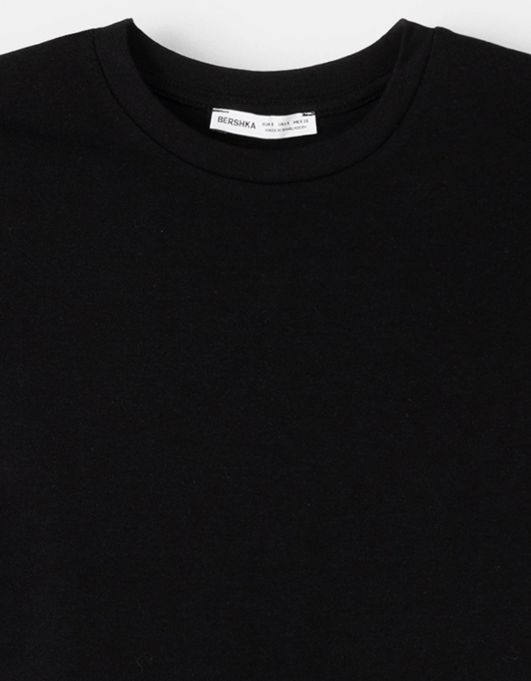 Футболка с круглым вырезом