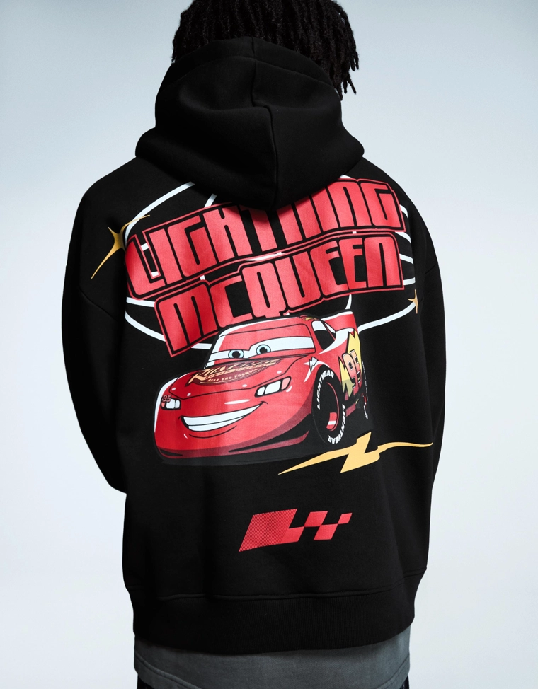 Худи «Тачки» с капюшоном и принтом