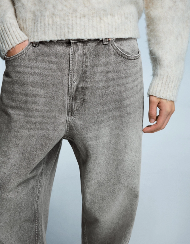 Джинсы свободного кроя