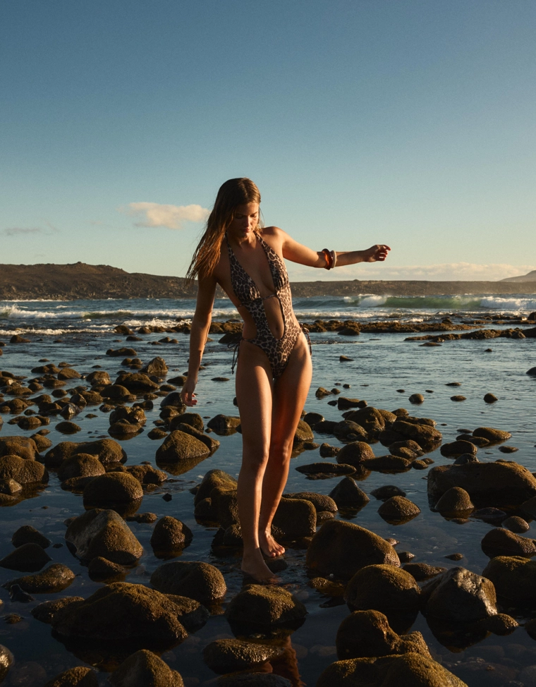 Плавки с анималистическим принтом