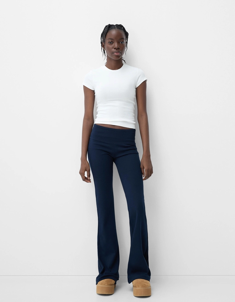 Футболка с круглым вырезом