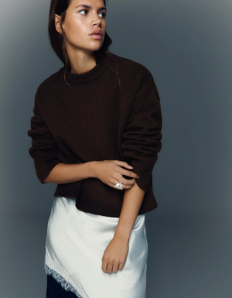 Свитер оверсайз с рифленым низом