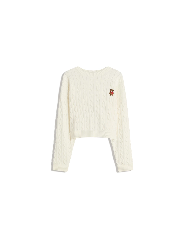 Свитер с узором косы и вышивкой