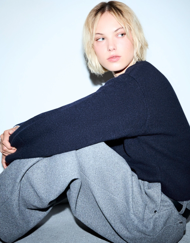 Свитер оверсайз с рифленым низом