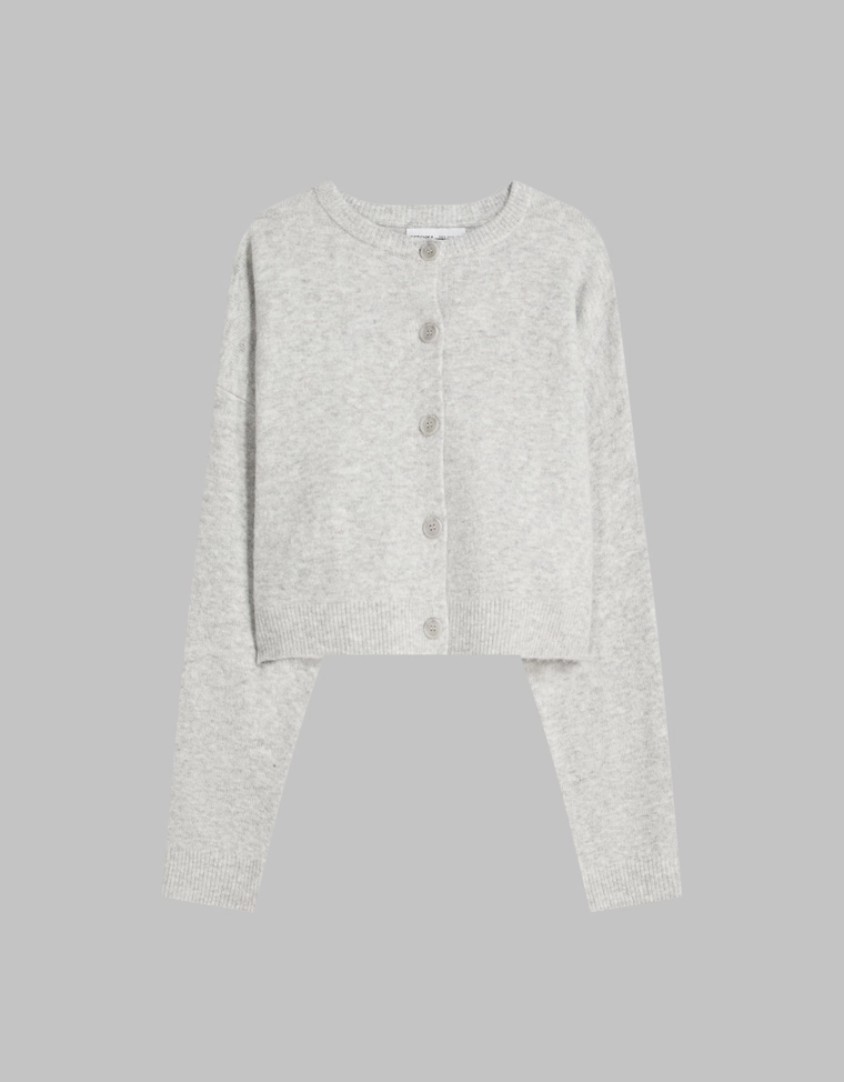 Кардиган на пуговицах из мягкой ткани