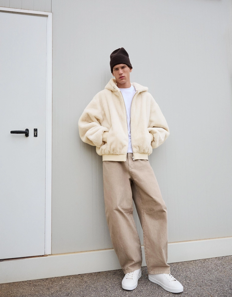 Куртка с капюшоном из искусственного меха