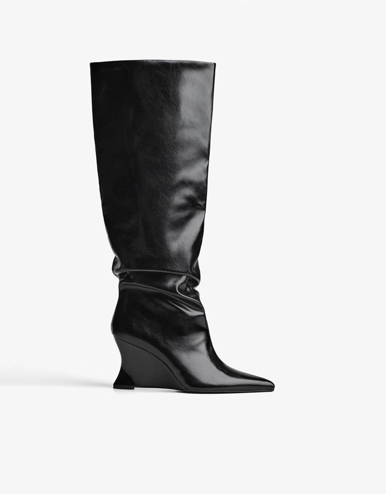 Ботильоны на танкетке