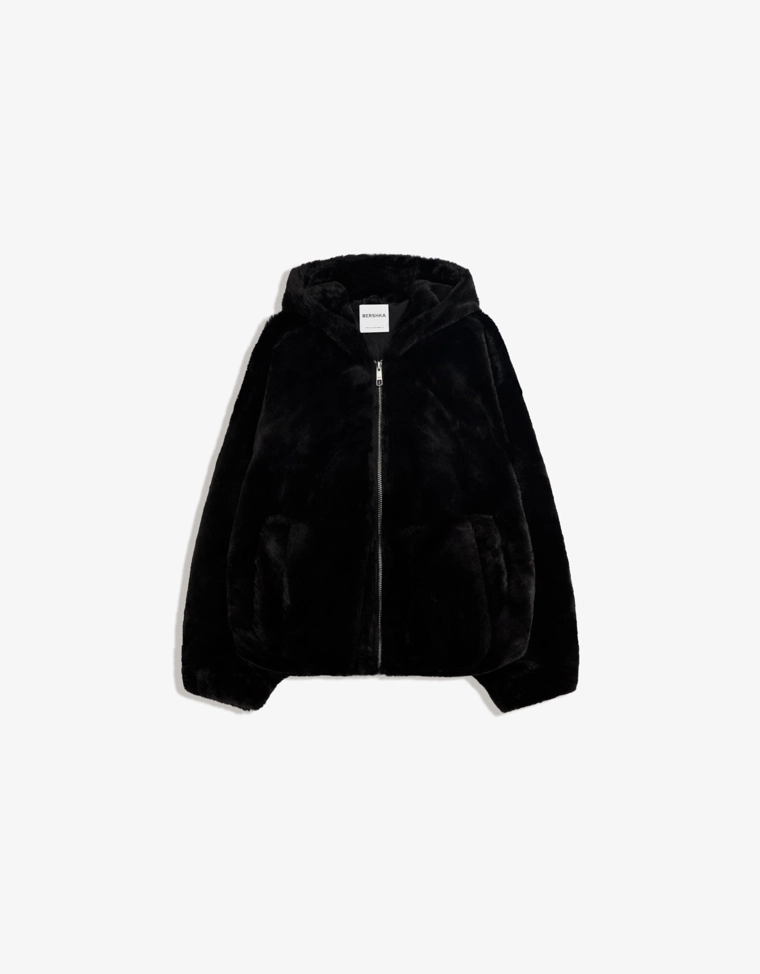 Куртка из искусственного меха с капюшоном