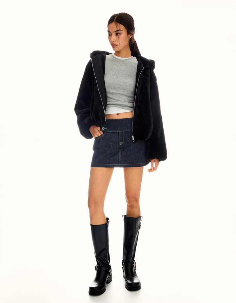 Куртка из искусственного меха с капюшоном